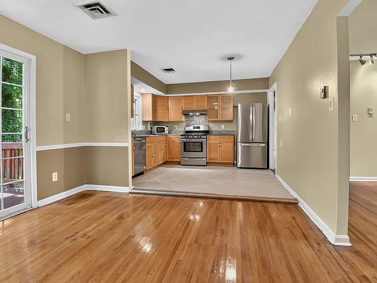 3409 Beverly Dr — Photo 12