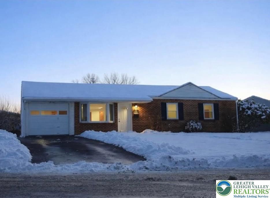 1st image of 3020 Salisbury Dr