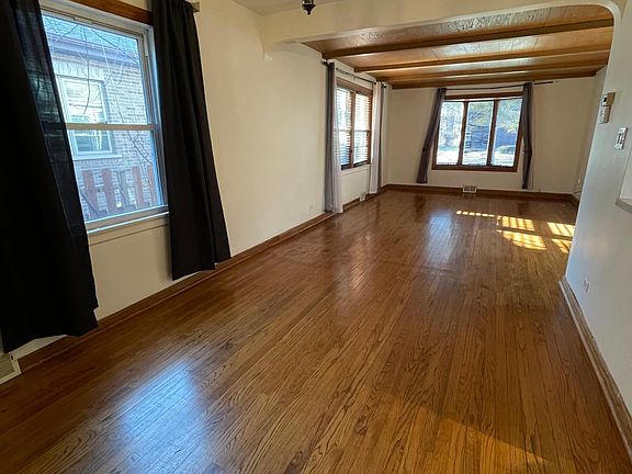 3rd image of 6827 N Kolmar Ave