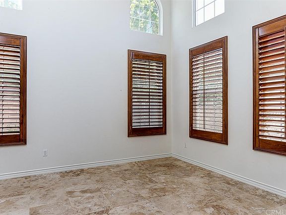 5th image of 26181 Shadow Rock Ln