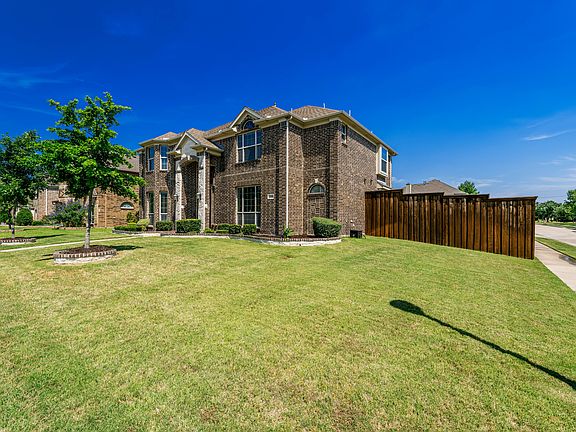 2nd image of 3280 Aerial Dr