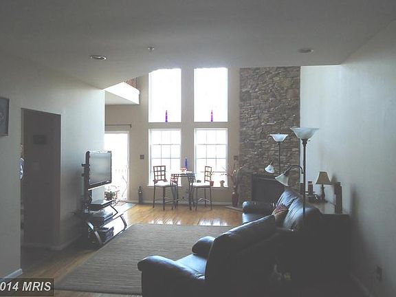 5th image of 3215 Woodspring Dr