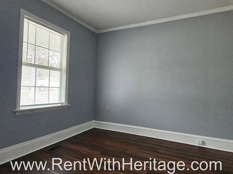 8657 Campbellton St — Photo 10