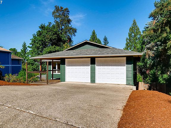 3rd image of 3111 Cottonwood Ct