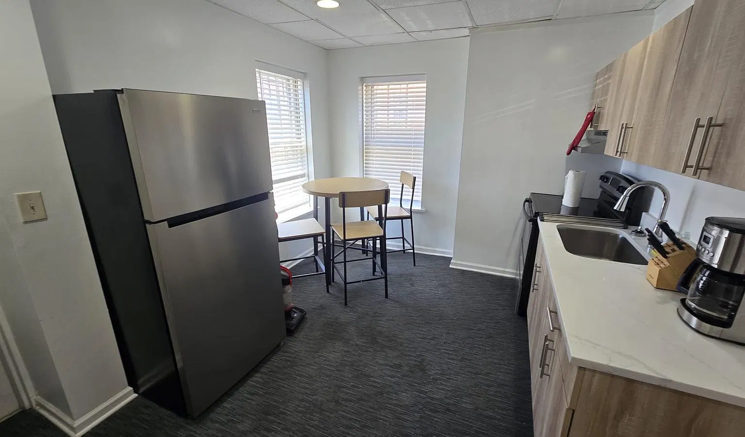 3 bed, 800 sqft, $1,995 — Photo 1