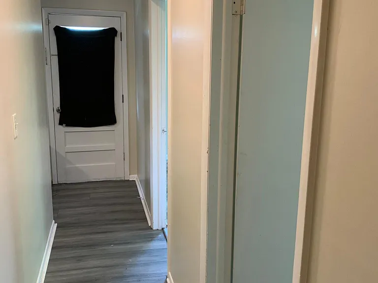 7542 Woodlawn Ave — Photo 13