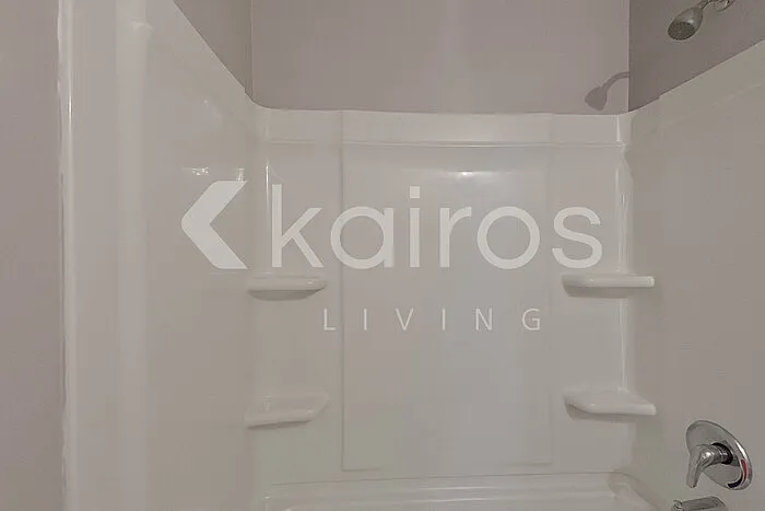 305 Cedar Rdg — Photo 21