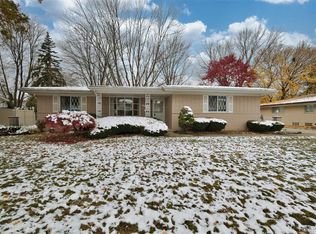 32845 Northampton Dr, Warren, MI 48093