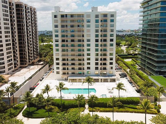 4th image of 10185 Collins Ave APT 1008