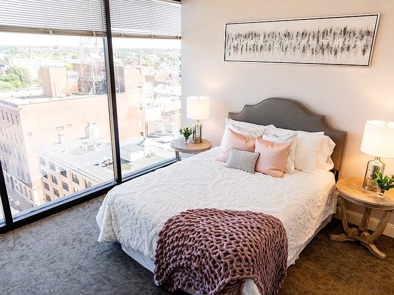 The Residence at 1000 Elm — Photo 106