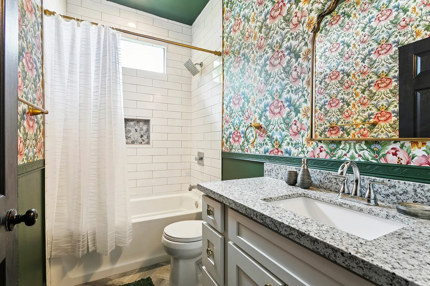2 bed, $3,000 — Photo 4