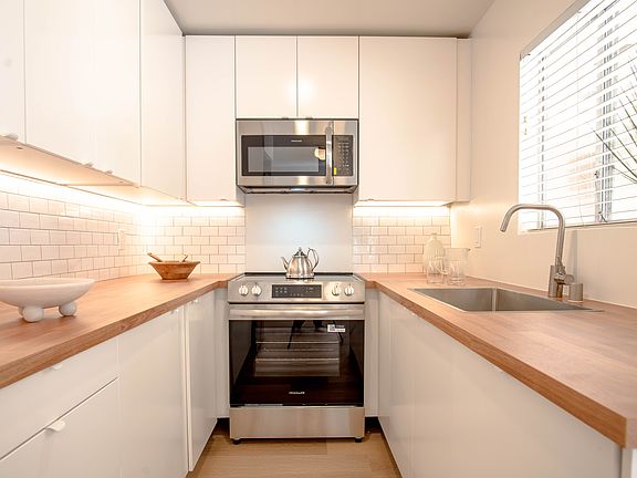 4th image of 833 5th St #105