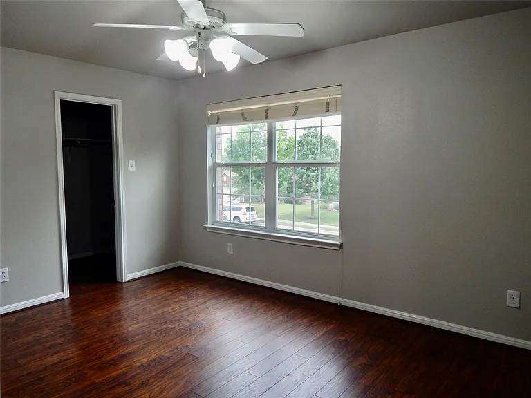 1110 Willowbrook Dr — Photo 16