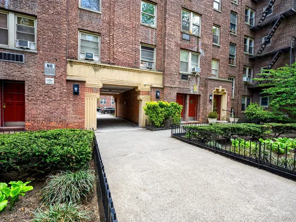 48-25 43rd Street #2J, Woodside, NY 11377