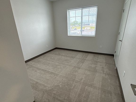 4th image of 1925 N Redding Ave APT D16