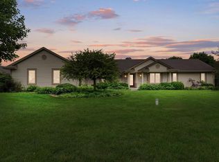 3370 Moraine Valley Dr, Slinger, WI 53086