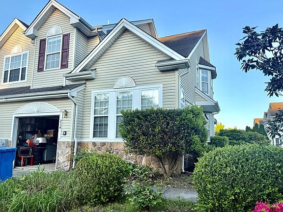 2nd image of 214 Westbrook Dr