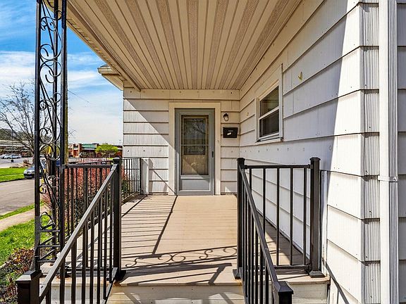 5th image of 231 Gallagher Ave