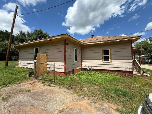 405 Power Plant Rd, Hogansville, GA 30230