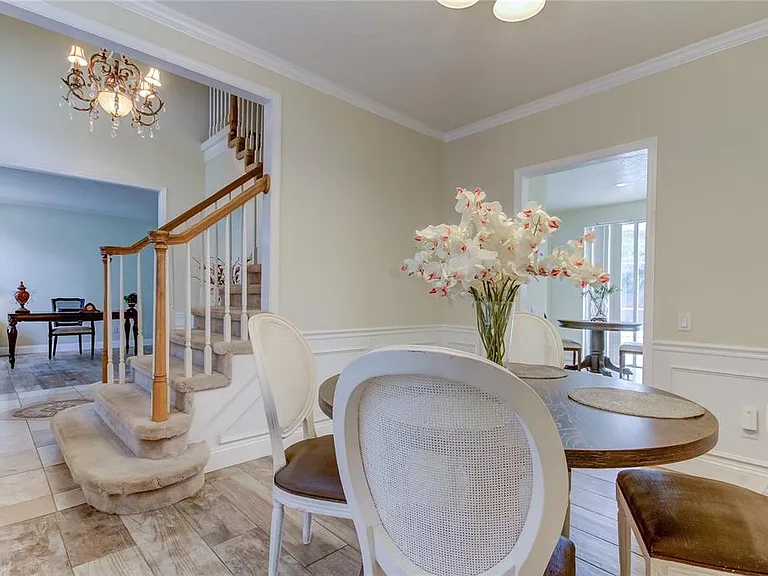 9401 Woodbay Dr — Photo 10