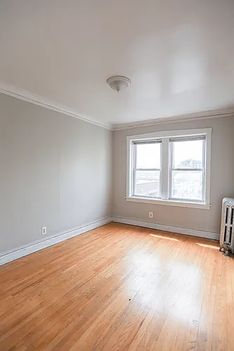 2473 W Gunnison St #3 Photo 1