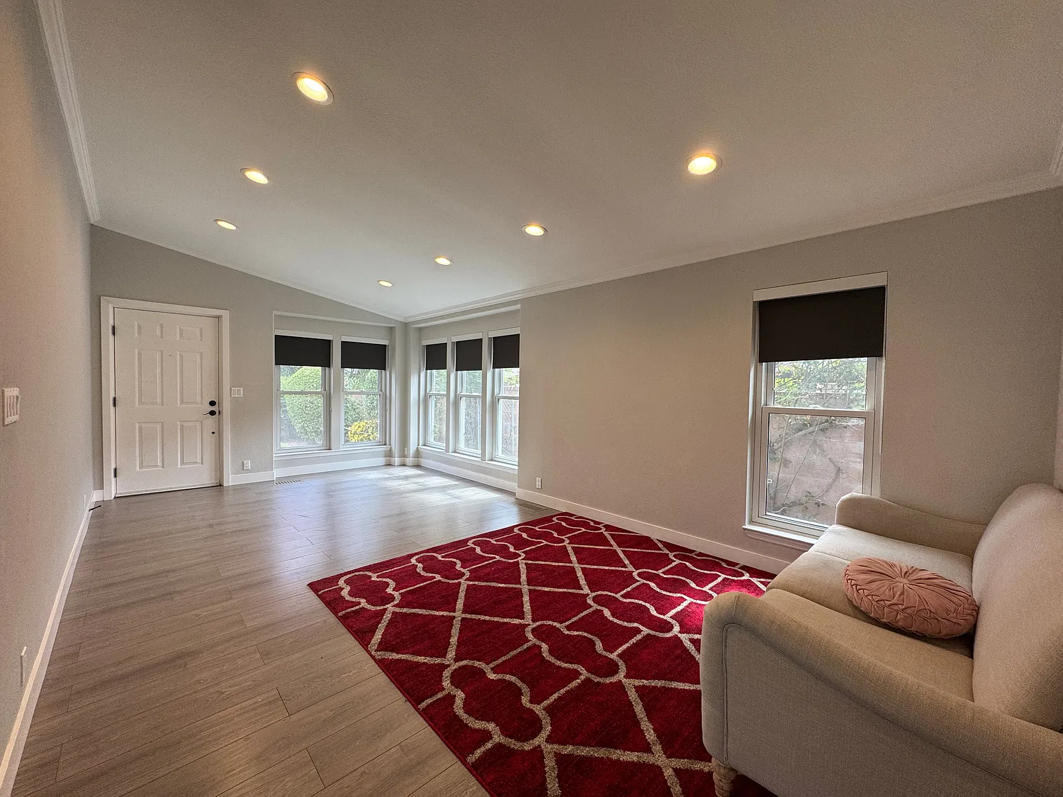3 bed, 1873 sqft, $5,100 — Photo 4