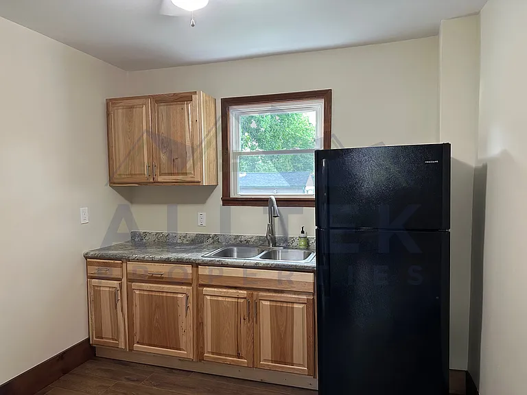 11900 Market St — Photo 3