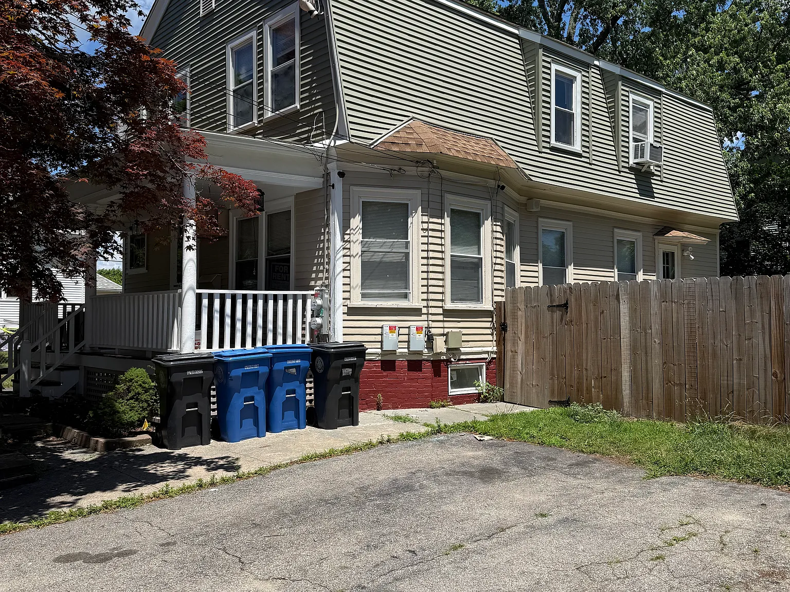 2 bed, 950 sqft, $2,200 — Photo 1