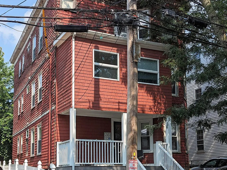 75 Conwell Ave #3