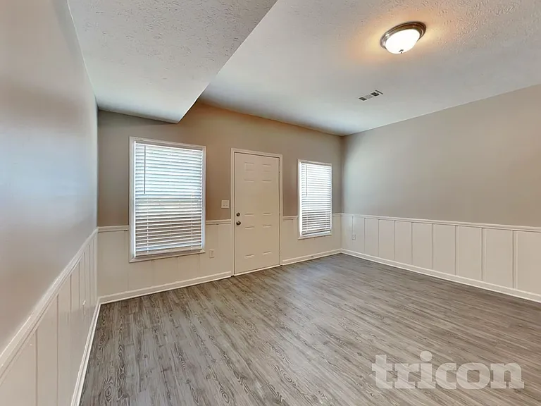 515 Westbridge Dr — Photo 21