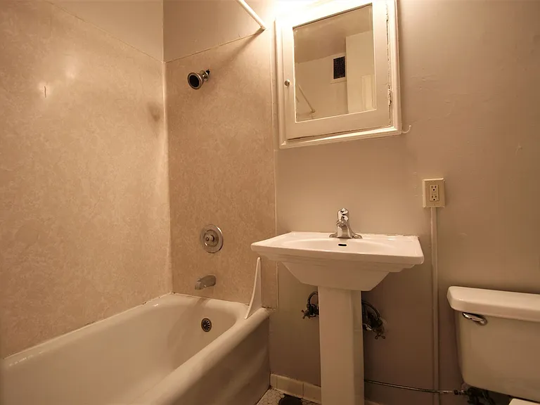3008 Harvard Ave E — Photo 14