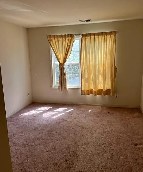 321 Waterford Dr #321 — Photo 2