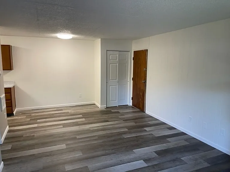 4875 SW Lombard Ave — Photo 48