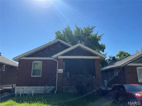 8372 College Ave, Saint Louis, MO 63136