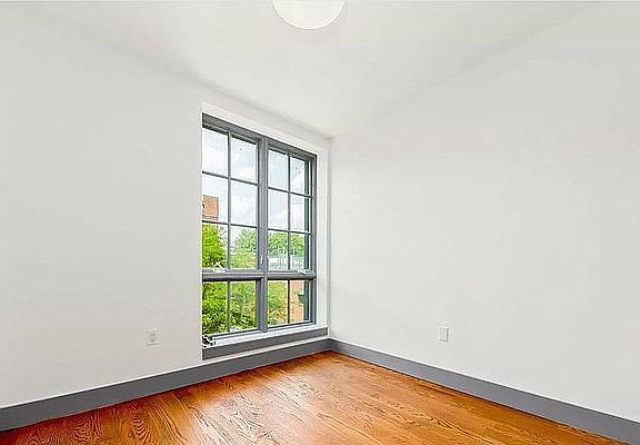 3rd image of 1014 Carroll St #3A