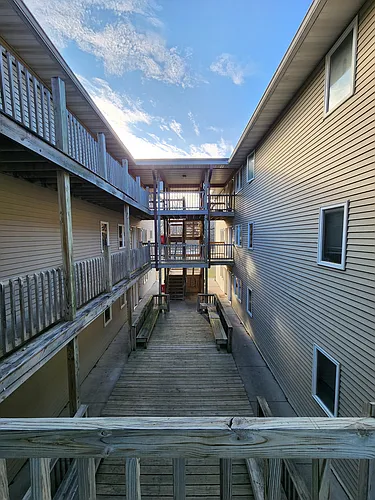 428 Stonehaven Dr Photo 1
