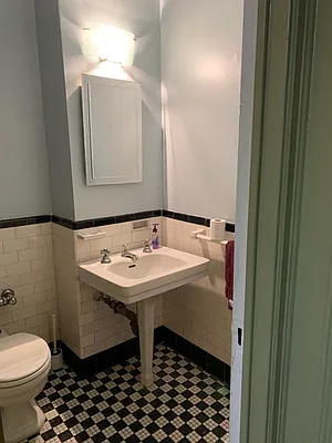 Sold by Hauseit LLC | media 22