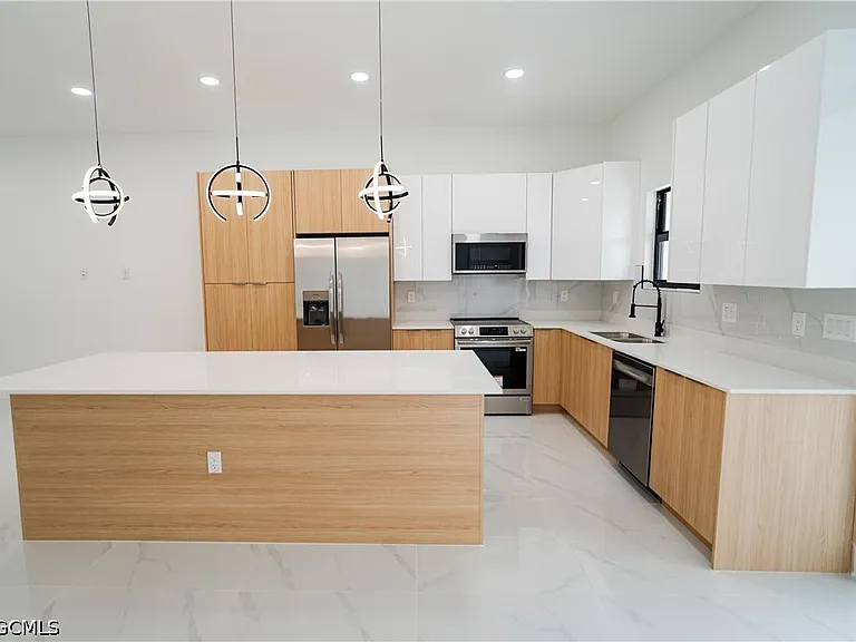 777 Alabama Rd S — Photo 11