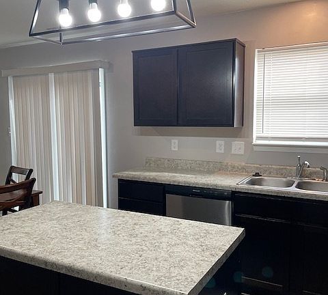 5th image of 12075 Country Side Dr