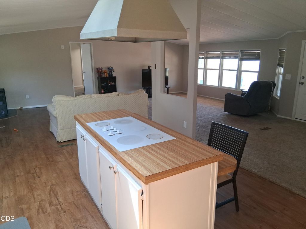 8525 SW Crescent Pl, Terrebonne, OR - View 6