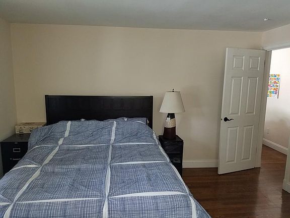 3rd image of 469 Sea St APT 4