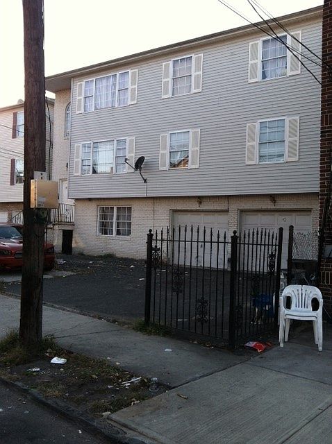 2nd image of 274-276 Garside St