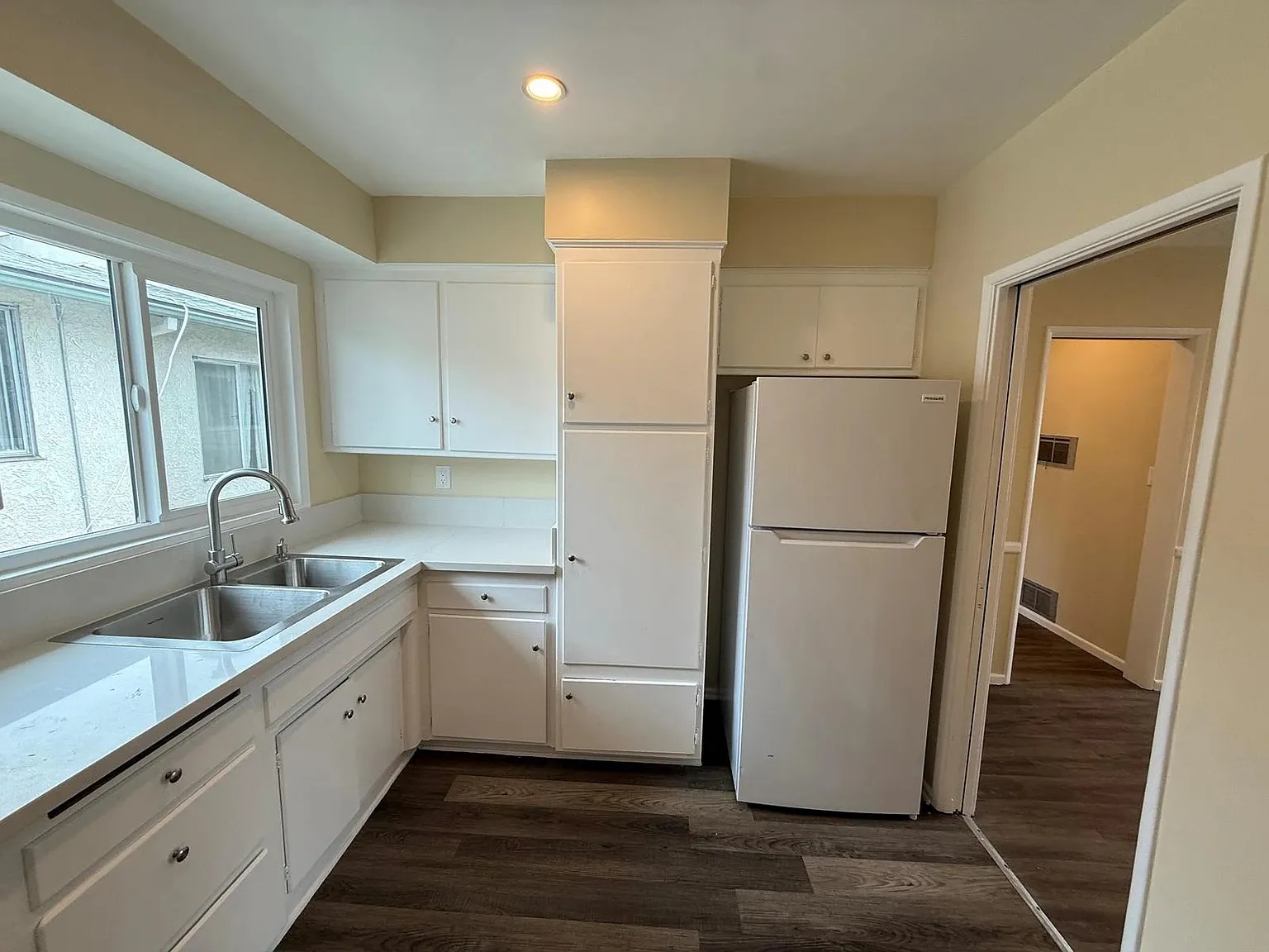 1 bed, 1.0 bath, $1,695 — Photo 4