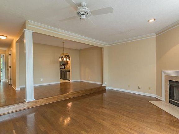 5th image of 8825 Ashton Ct #0