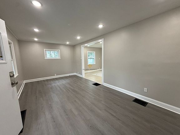 2nd image of 445 W 25th St