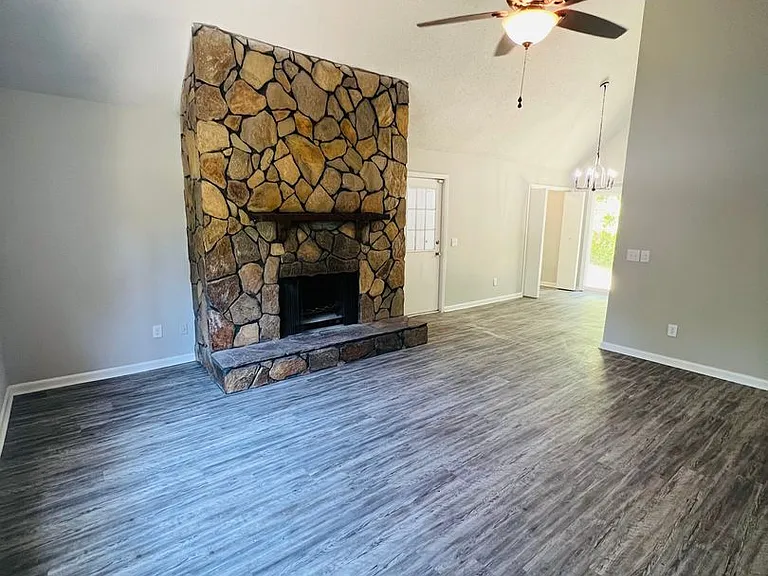 908 Spanish Oak Dr — Photo 1