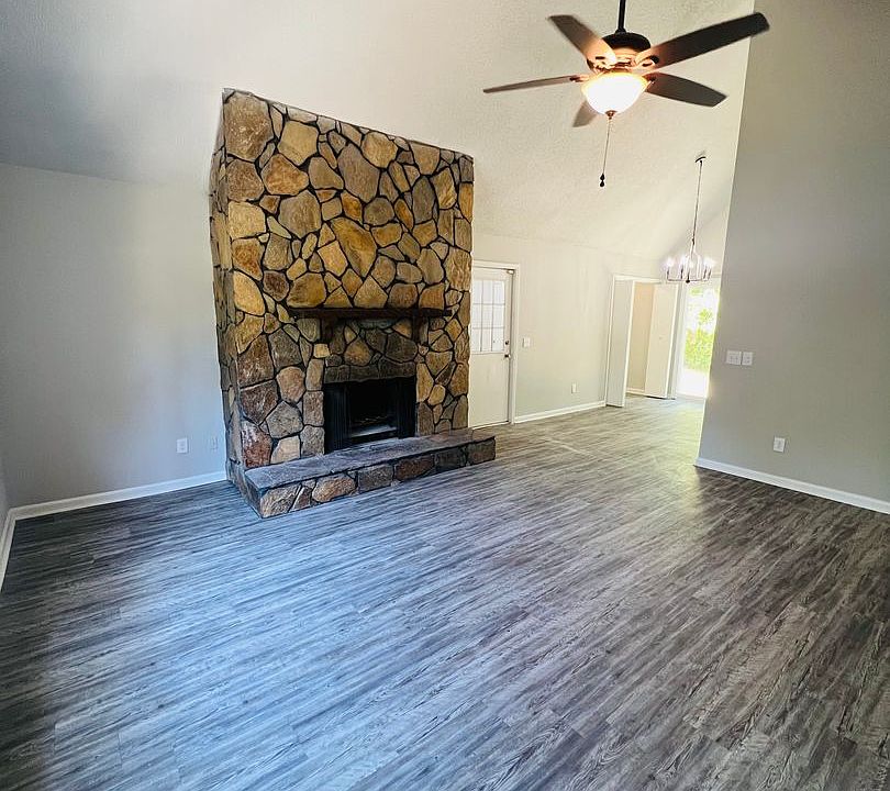 1st image of 908 Spanish Oak Dr