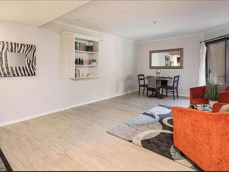 3095 Lakeside Dr #107 — Photo 8