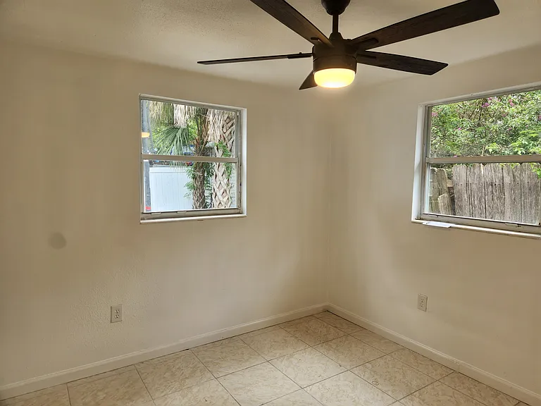 1105 S Prospect Ave #B — Photo 5