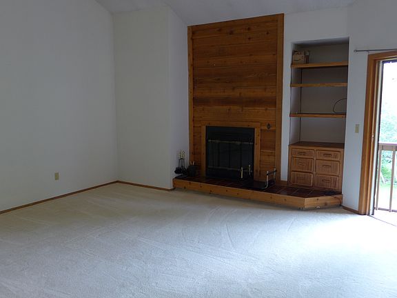 2nd image of 2892 Shadow Creek Dr #E310